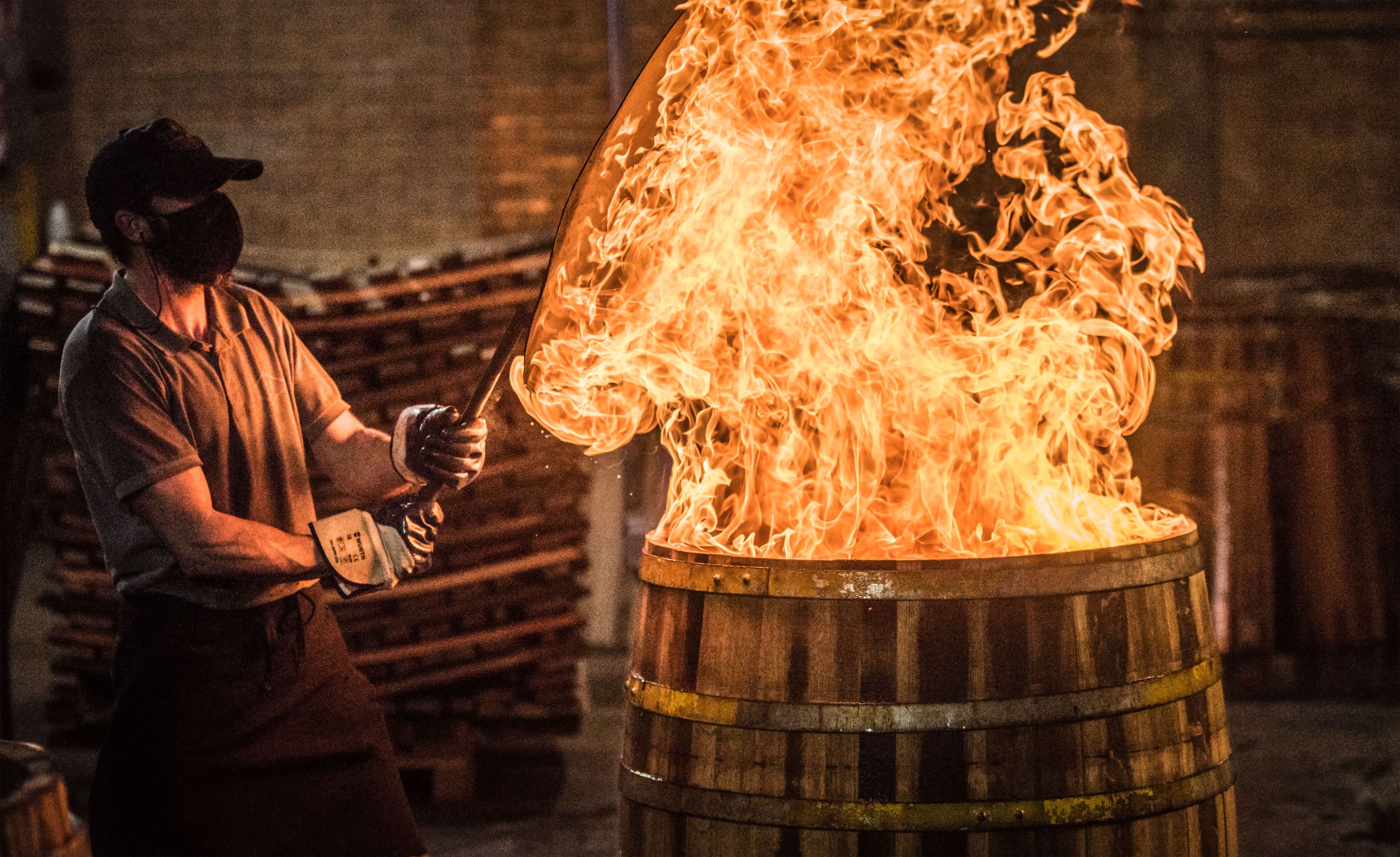 Francisco Javier Domínguez García con la fotografía “Sofocando a la bestia”
