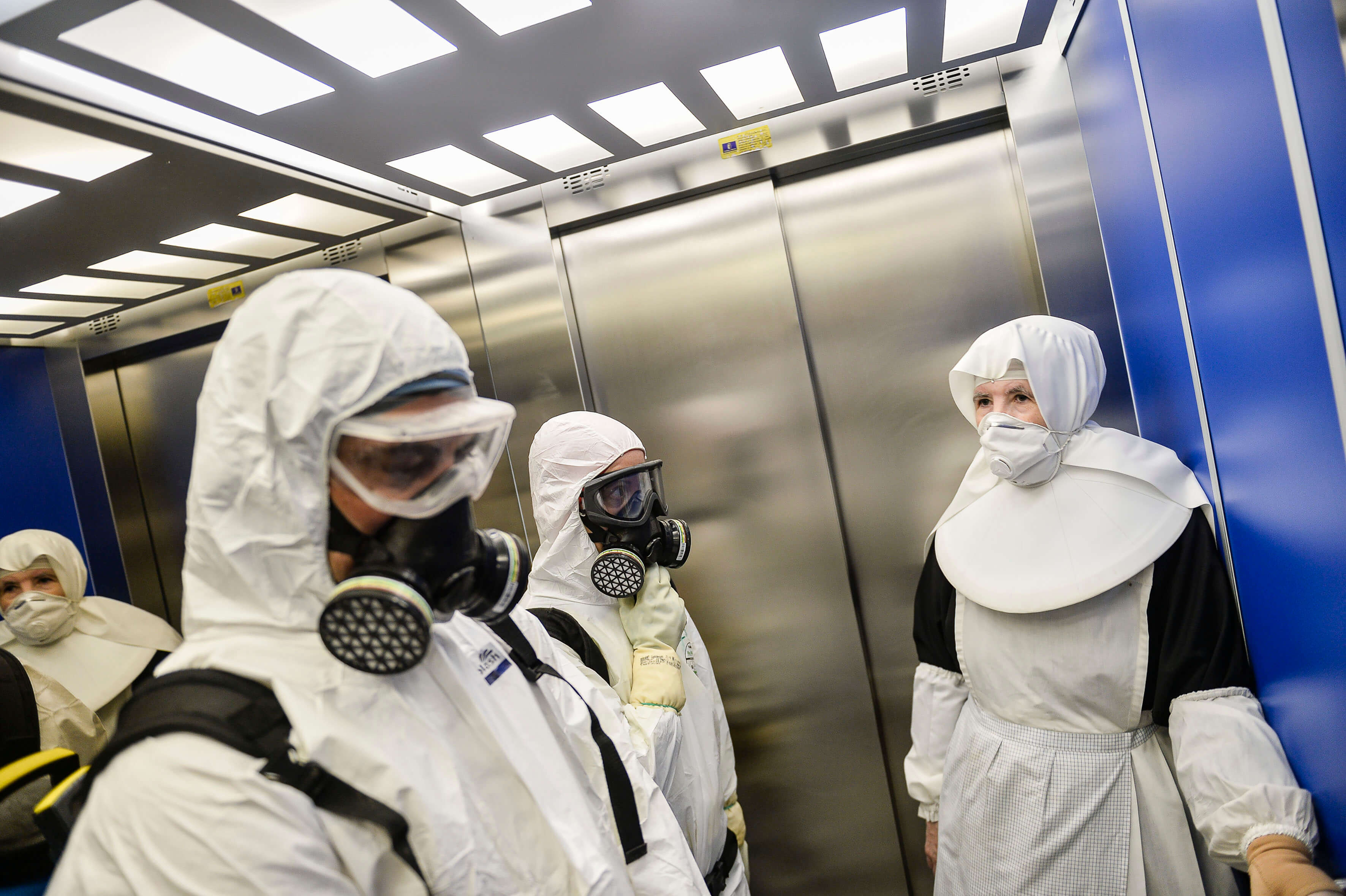 Ignacio Izquierdo Patiño con la fotografía  “Ases del Coronavirus”
