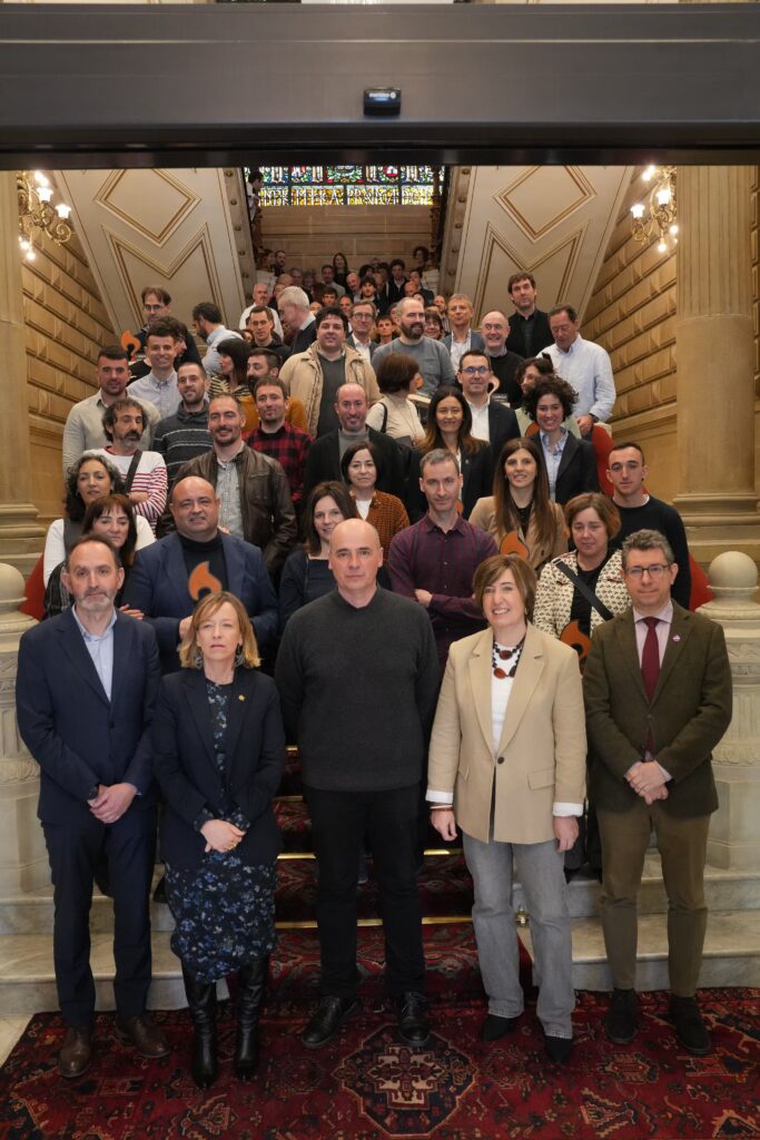 sueskola talde argazkia